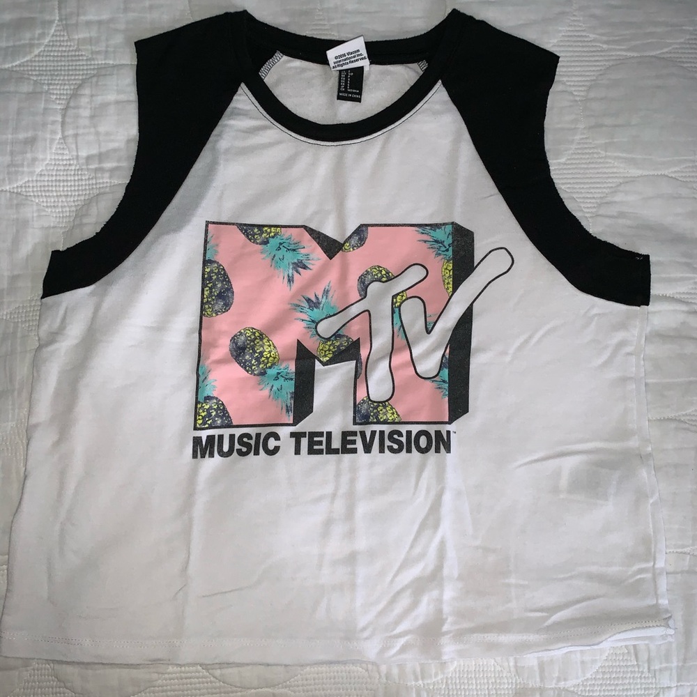 MTV sleeveless top